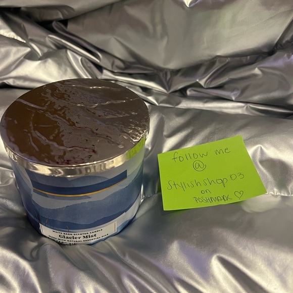 Bath and Body Works Glacier Mist 3 wick candle - Picture 1 of 3